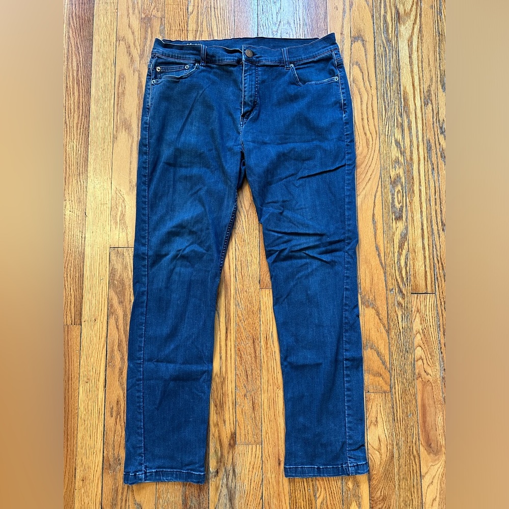 Men’s size 38x32 Mugsy denim stretch jeans